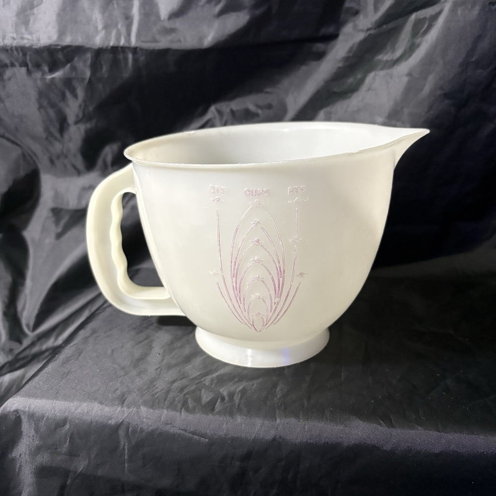 Vintage Tupperware Mix N Store Measuring Pitcher Batter Bowl 8 Cup 2Qt bowl only